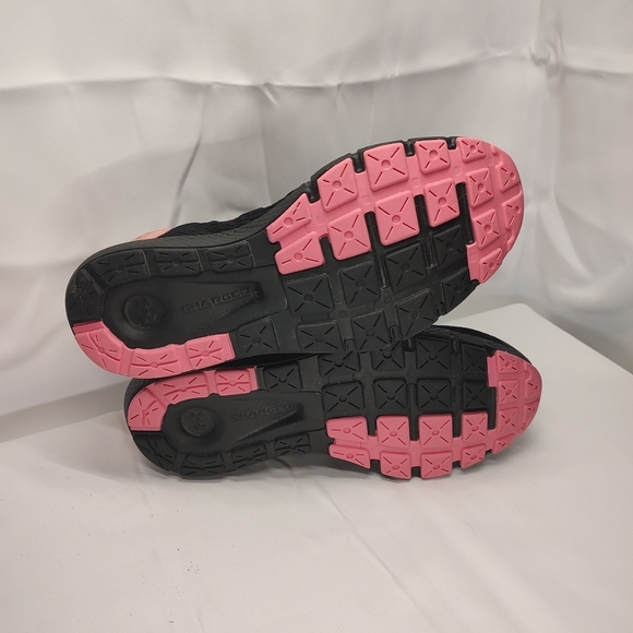 UNDER ARMOUR YOUTH Size 5 black/Pink lace up athletic shoes EUC! - Picture 6 of 7